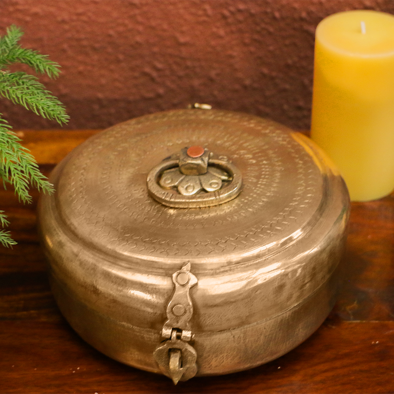 Brass Vintage Chapati Box | Roti Box | Beautiful Engravings | Gold