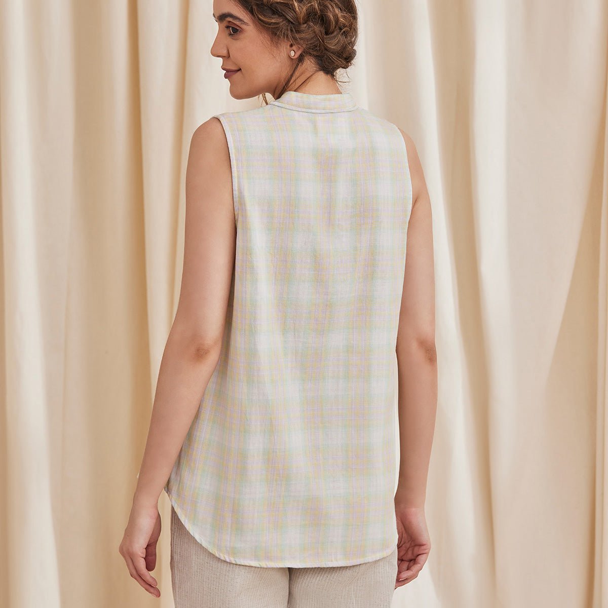 Aster - Sleeveless Organic Cotton Shirt - Pistachio