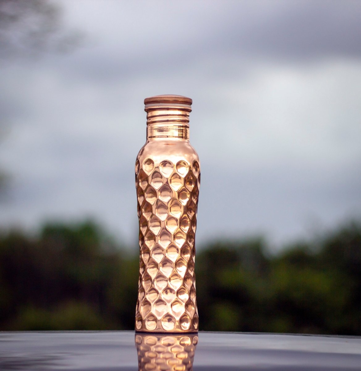 Ayurvedic Curved Copper Diamond Groove Water bottle - 1 Litre