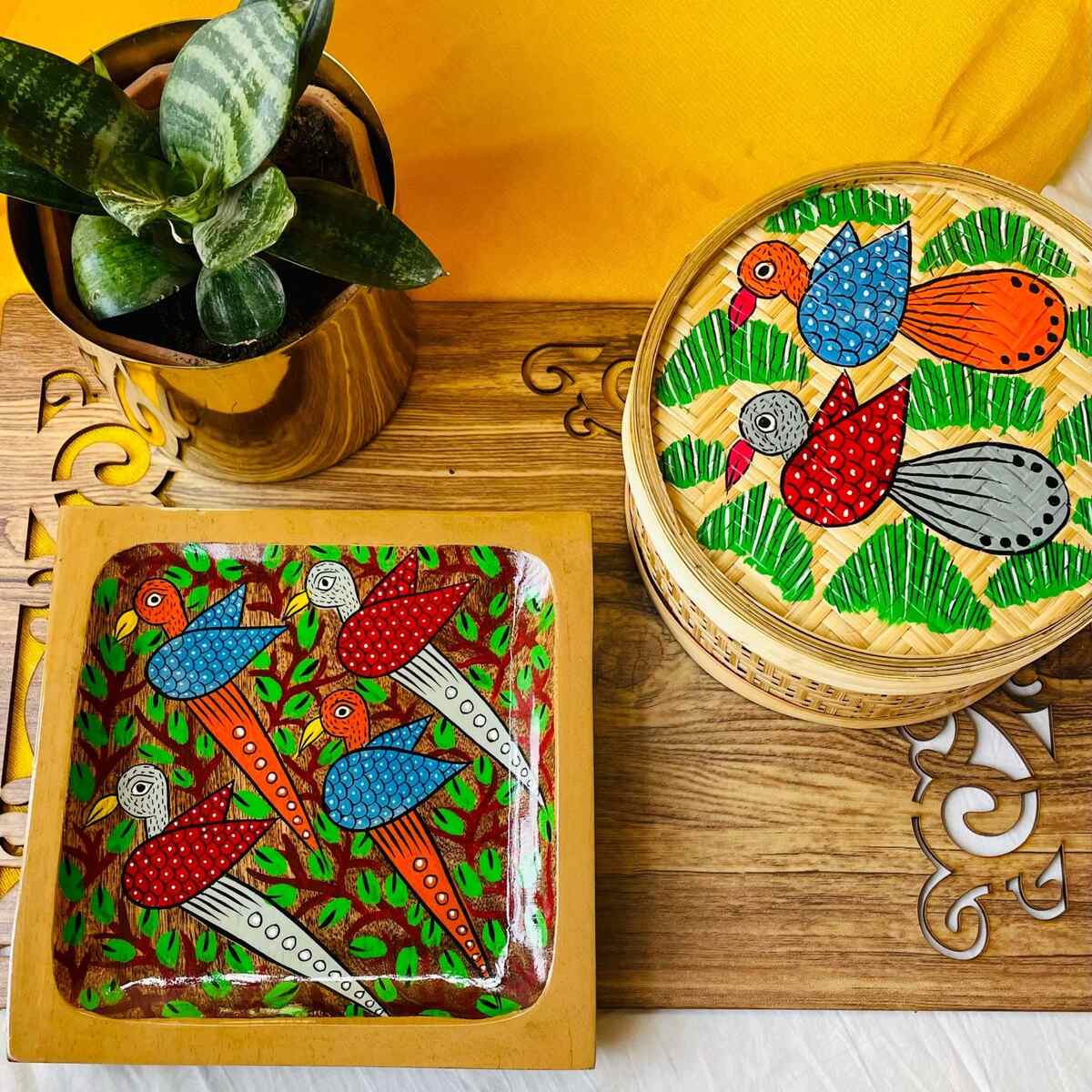 Chiraiya Hamper- Handcrafted Udaan Bamboo Box and Chehak Platter