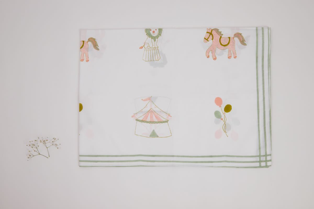 Cot Bedding Set - I Am Going To The Circus - Peach