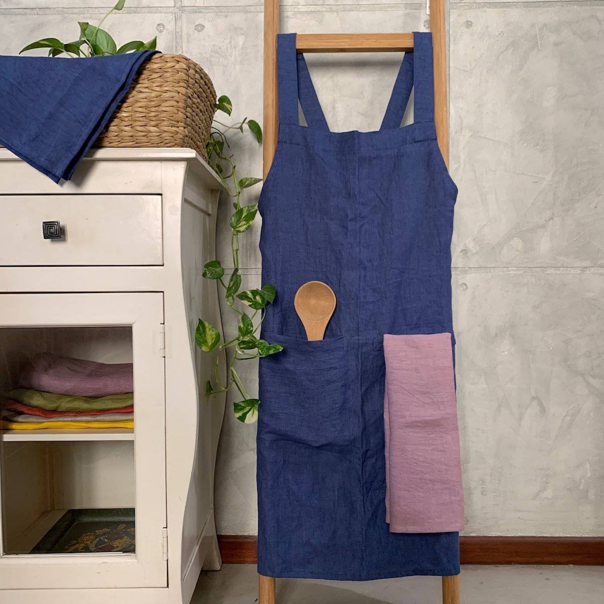 Cross Back Apron in 100% Hemp Fabric