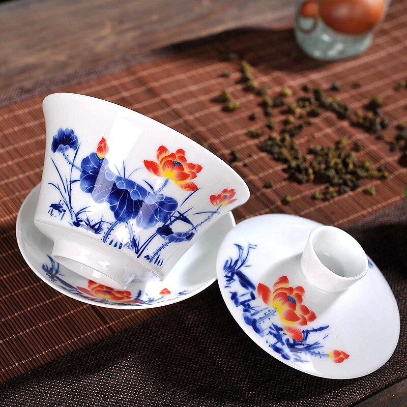 Gaiwan- The Brewing Cup With Saucer in Blue Daisy Print