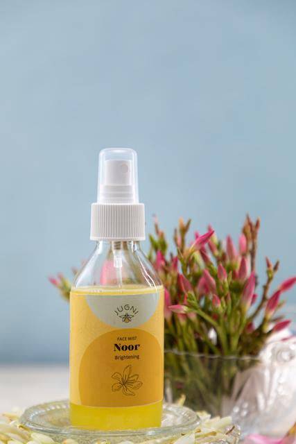 Noor Brightening Face Mist Toner with Sandalwood 100ml