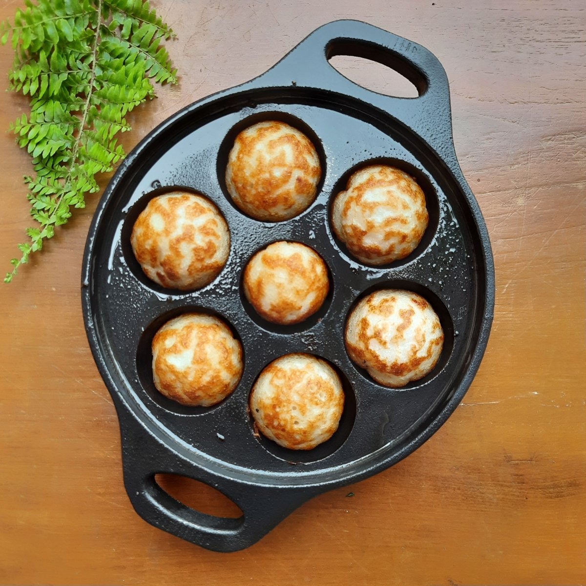 Pre Seasoned Cast Iron Appe/ Paniyaram/ Paddu pan | 7 pit