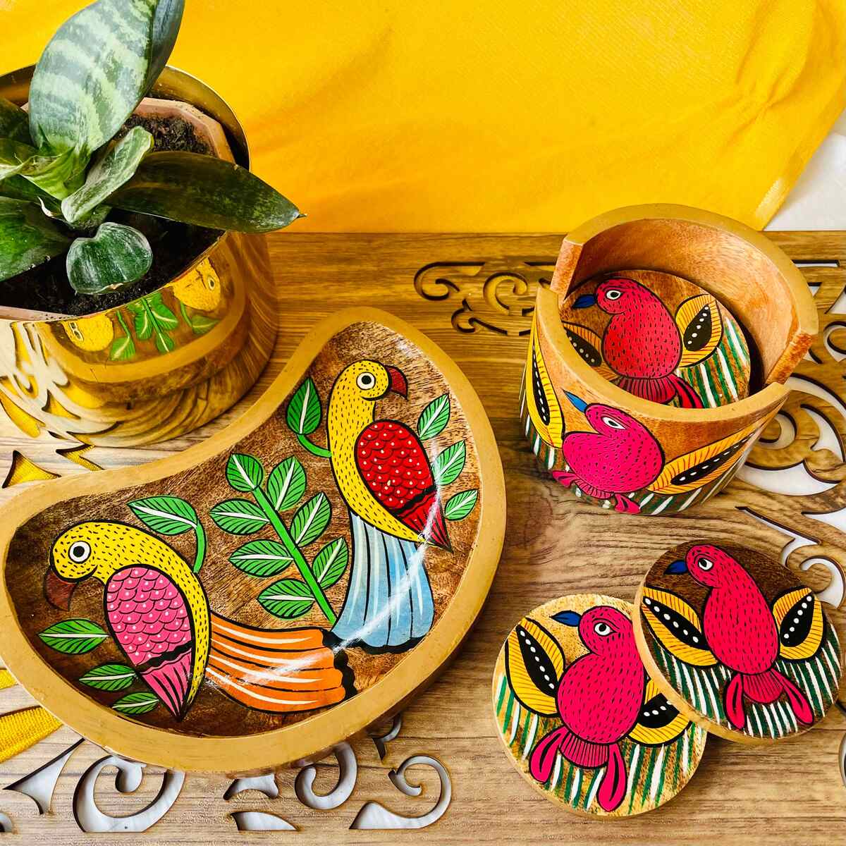 Preet Hamper- Handcrafted Maitri Platter and Pihu Coaster Set