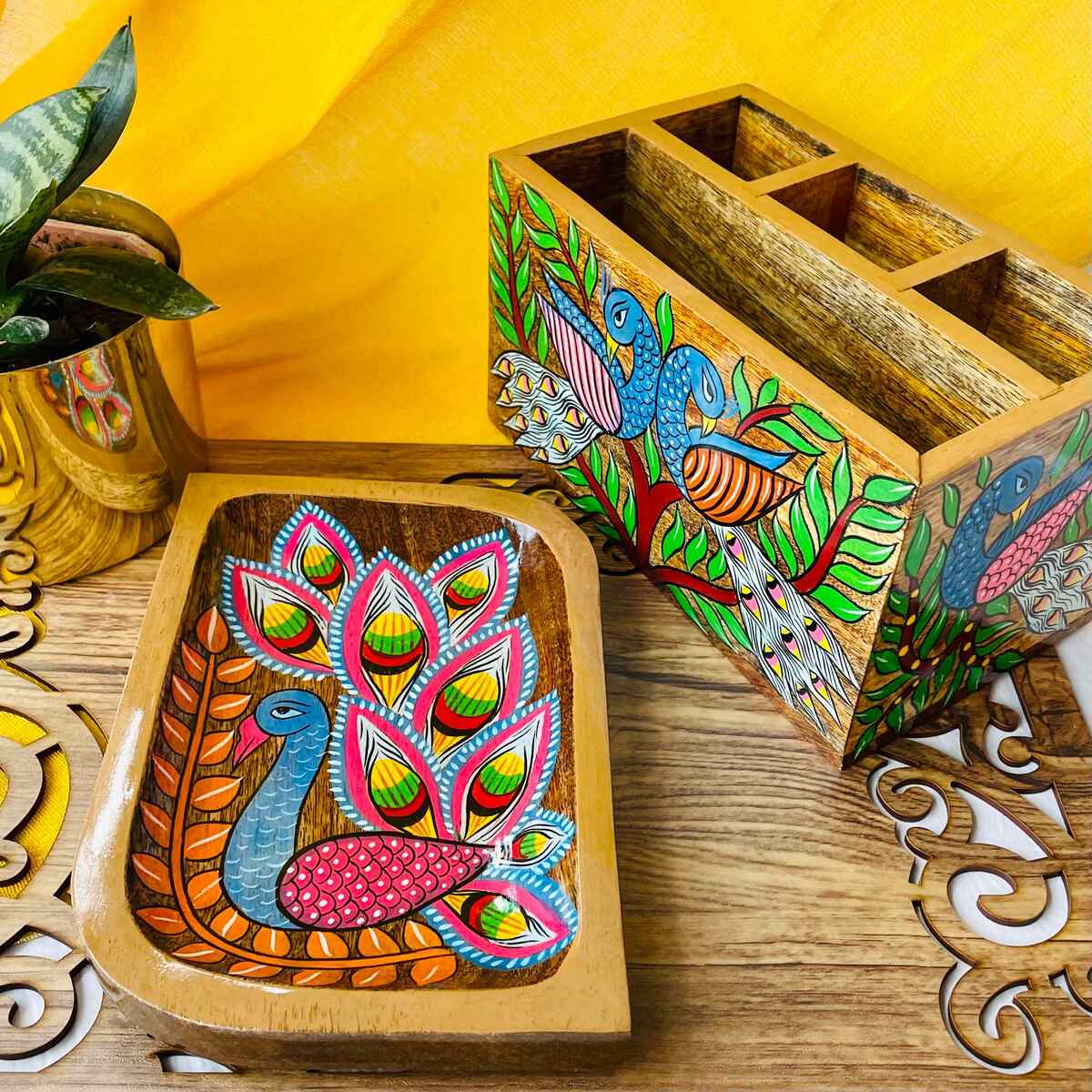 Rupshi Hamper- Handcrafted Platter and Multipurpose Holder