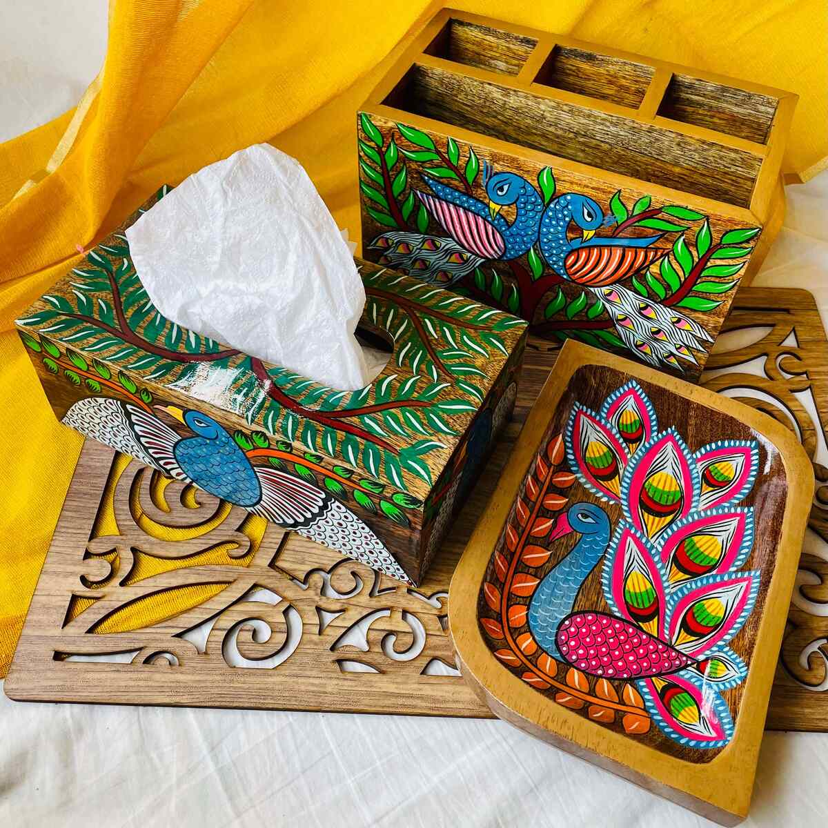 Rupshi Hamper- Platter, Multipurpose Holder, and Tissue Box