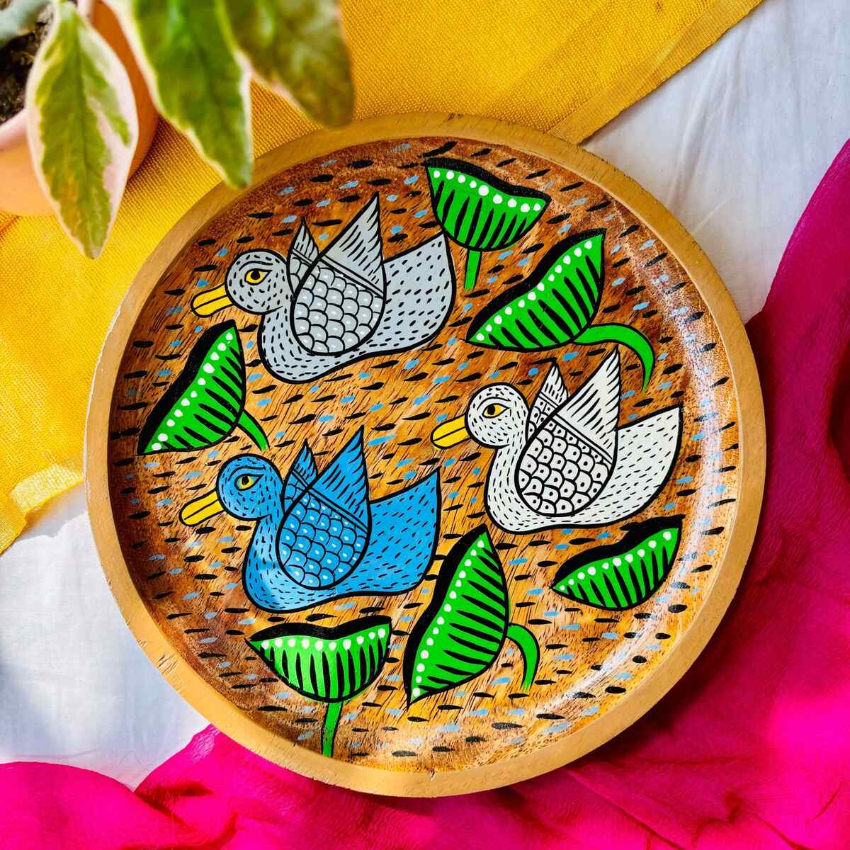 Saras Round Handcrafted Mango Wood Platter