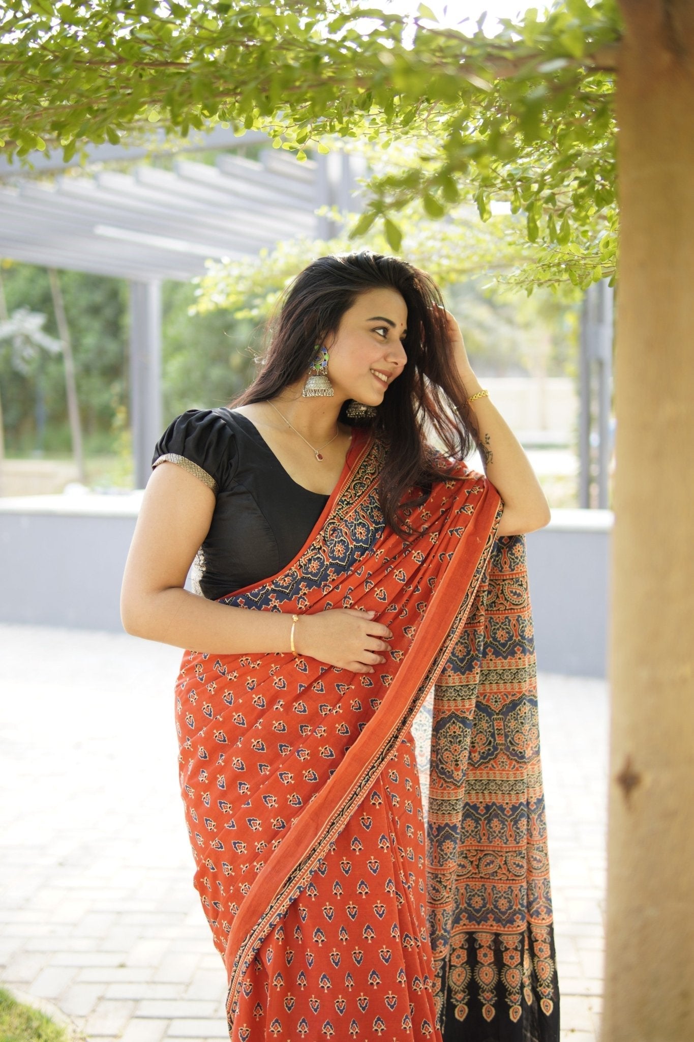 Sinduri Mulmul Cotton Saree