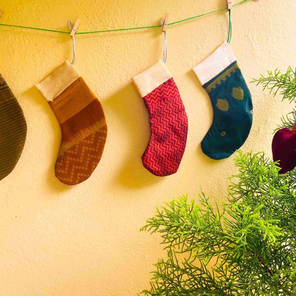 Sustainable Christmas Decor- Socks Buntings