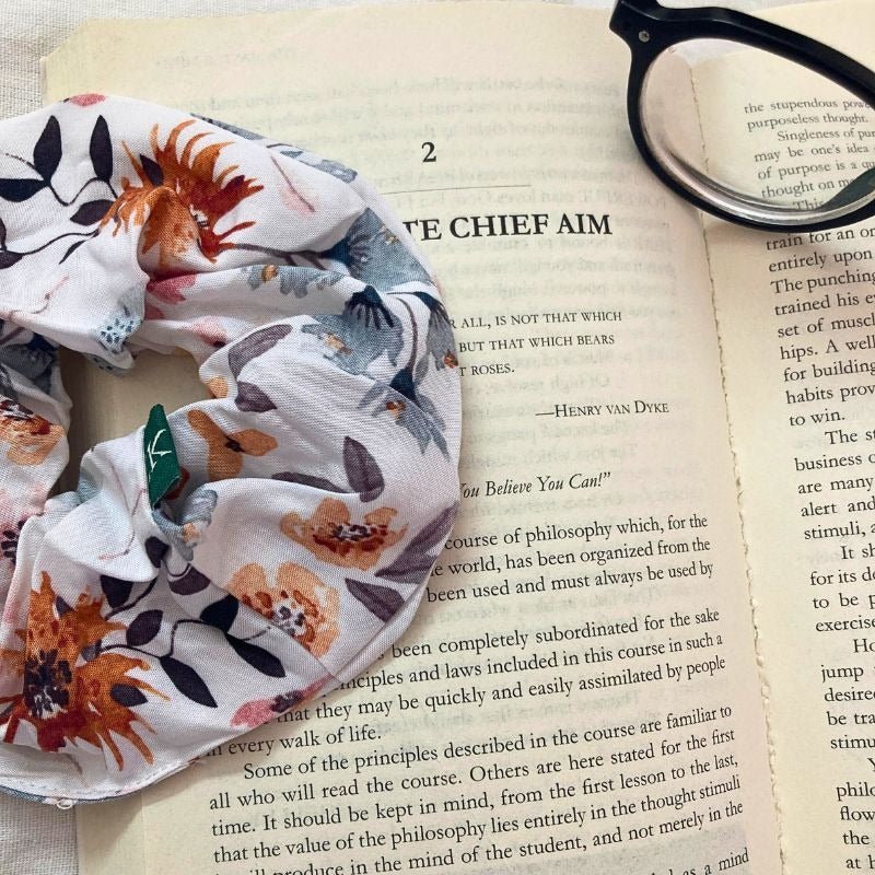 Tiny Floral Printed Scrunchies