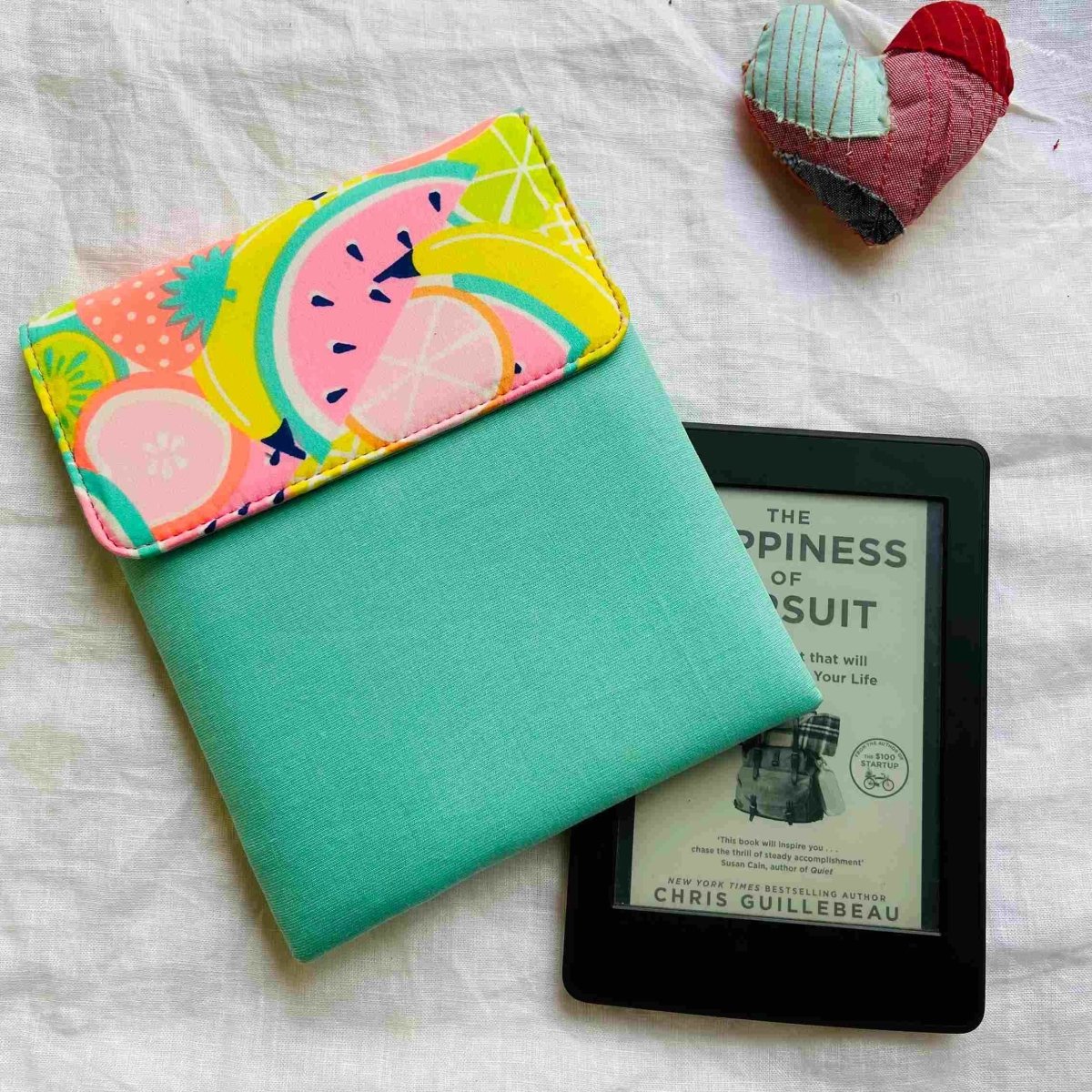 Unique Kindle Sleeve- Green with print -Fits all Kindle